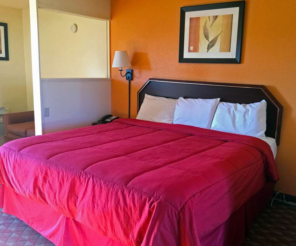 Executive Inn & Suites Prescott Room photo