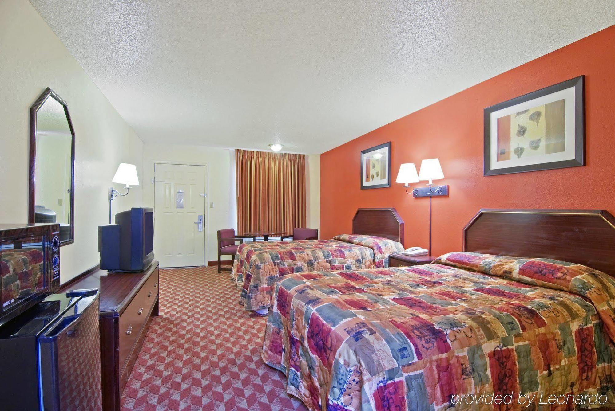 Executive Inn & Suites Prescott Room photo